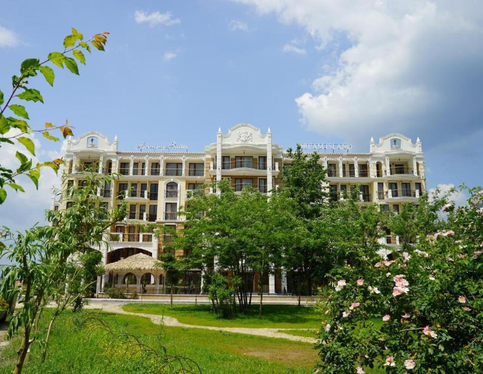 Harmony Suitеs Apartment Солнечный берег Экстерьер фото