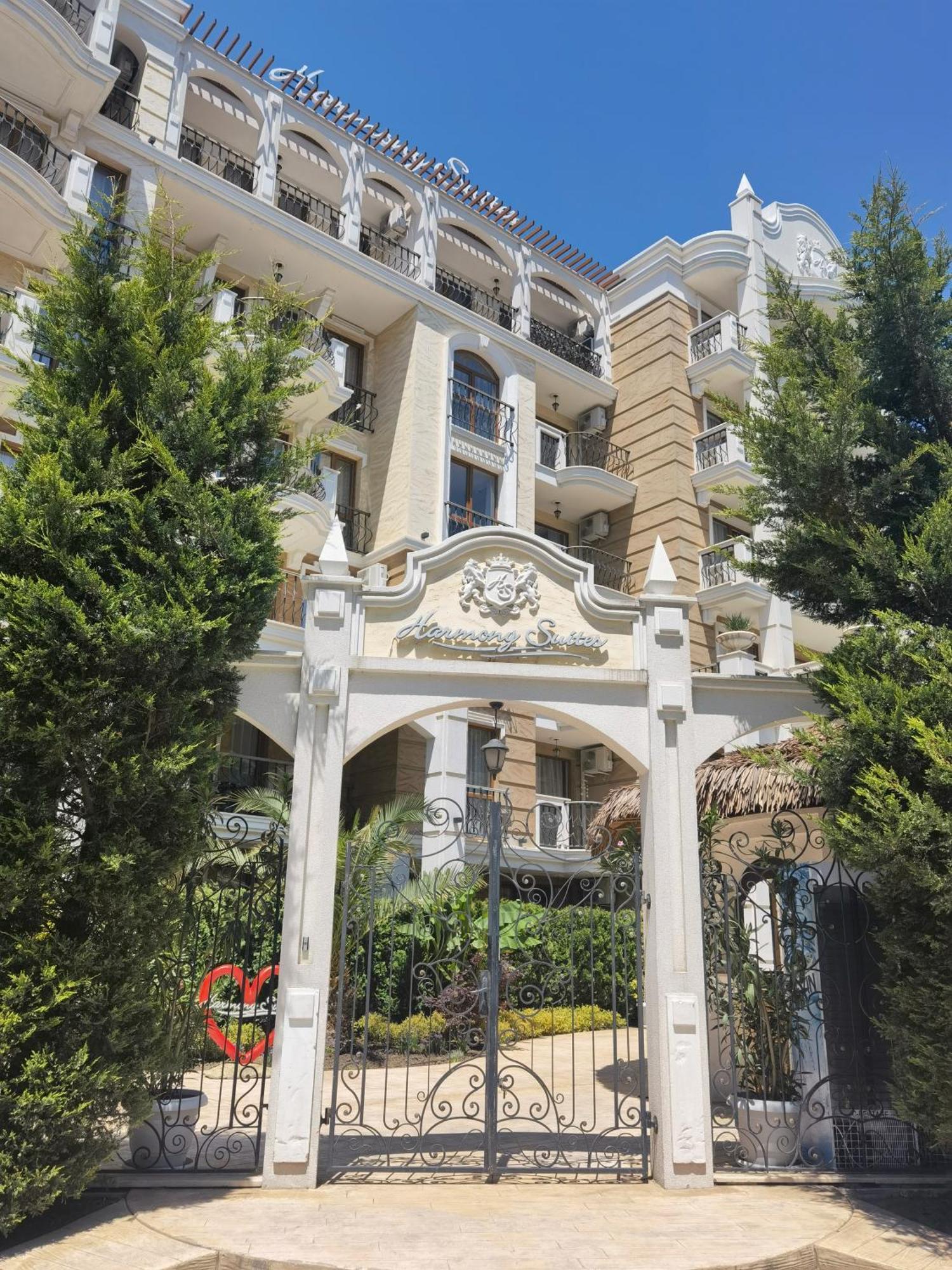 Harmony Suitеs Apartment Солнечный берег Экстерьер фото